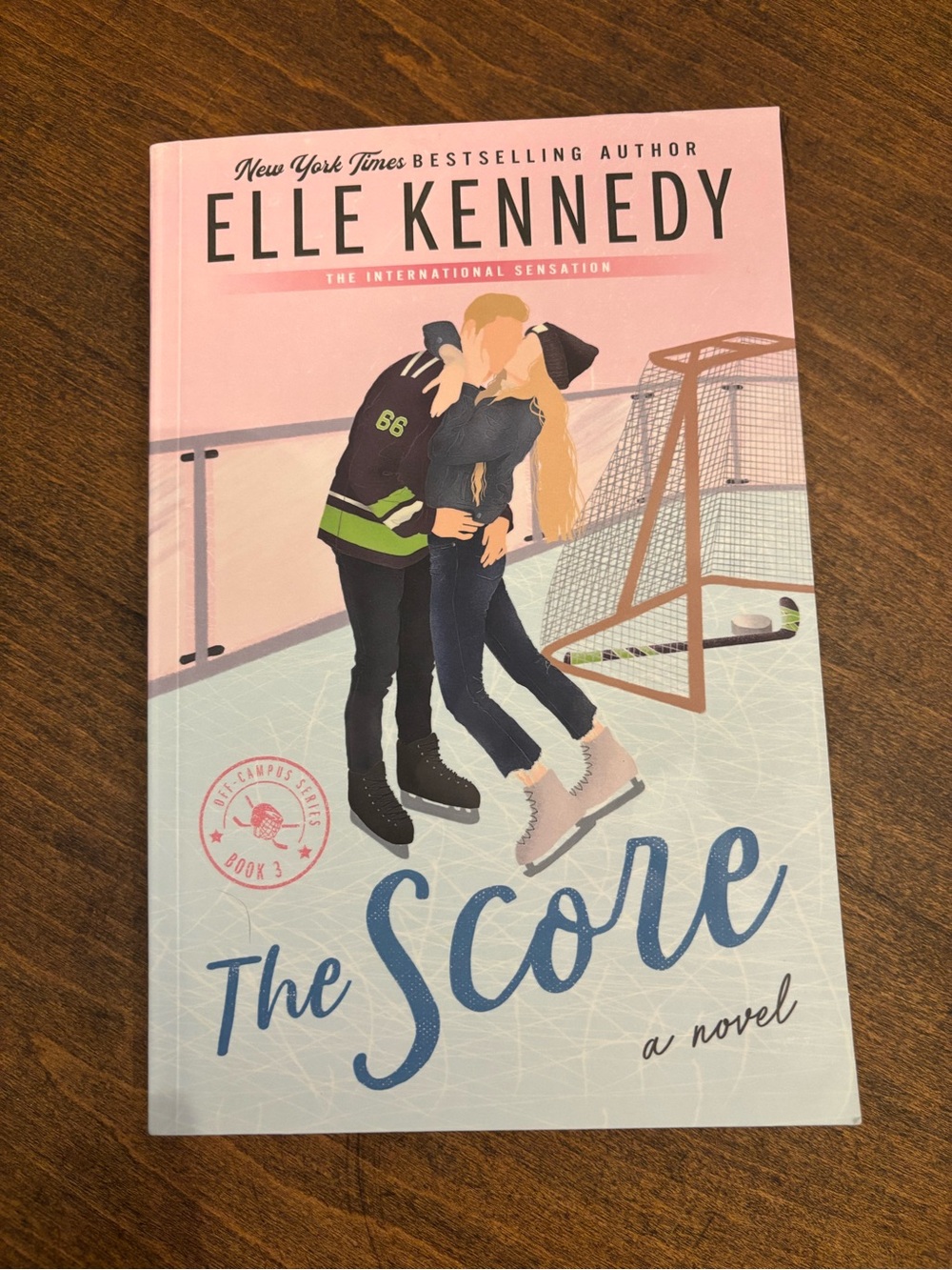 Elle Kennedy "The Score" Novel - Third Book of Off Campus Series
